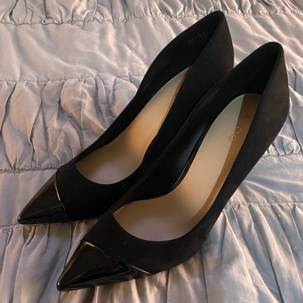 Women’s New Aldo Black Pumps with Patent Leather Tips Size 9